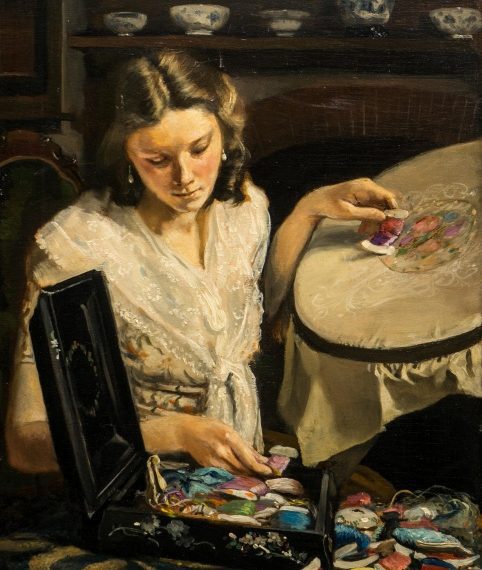Jonge vrouw kiest borduurgaren (1942)